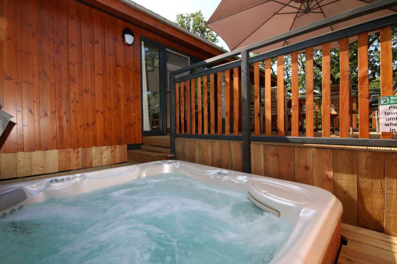 Balquhidder Braes Holiday Park Lodges, Mostly With Hot Tubs And Pet Friendly, Ev Facilities Lochearnhead Exterior foto